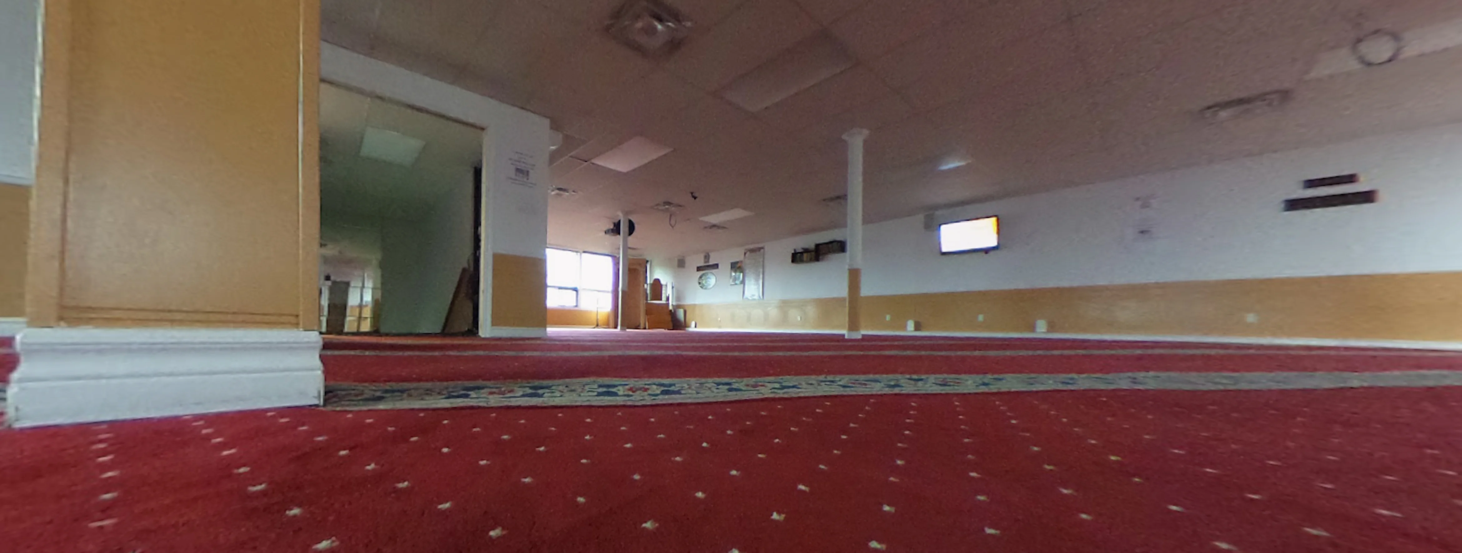 Exterior view of Centre Communautaire Musulman de Longueuil Longueuil building